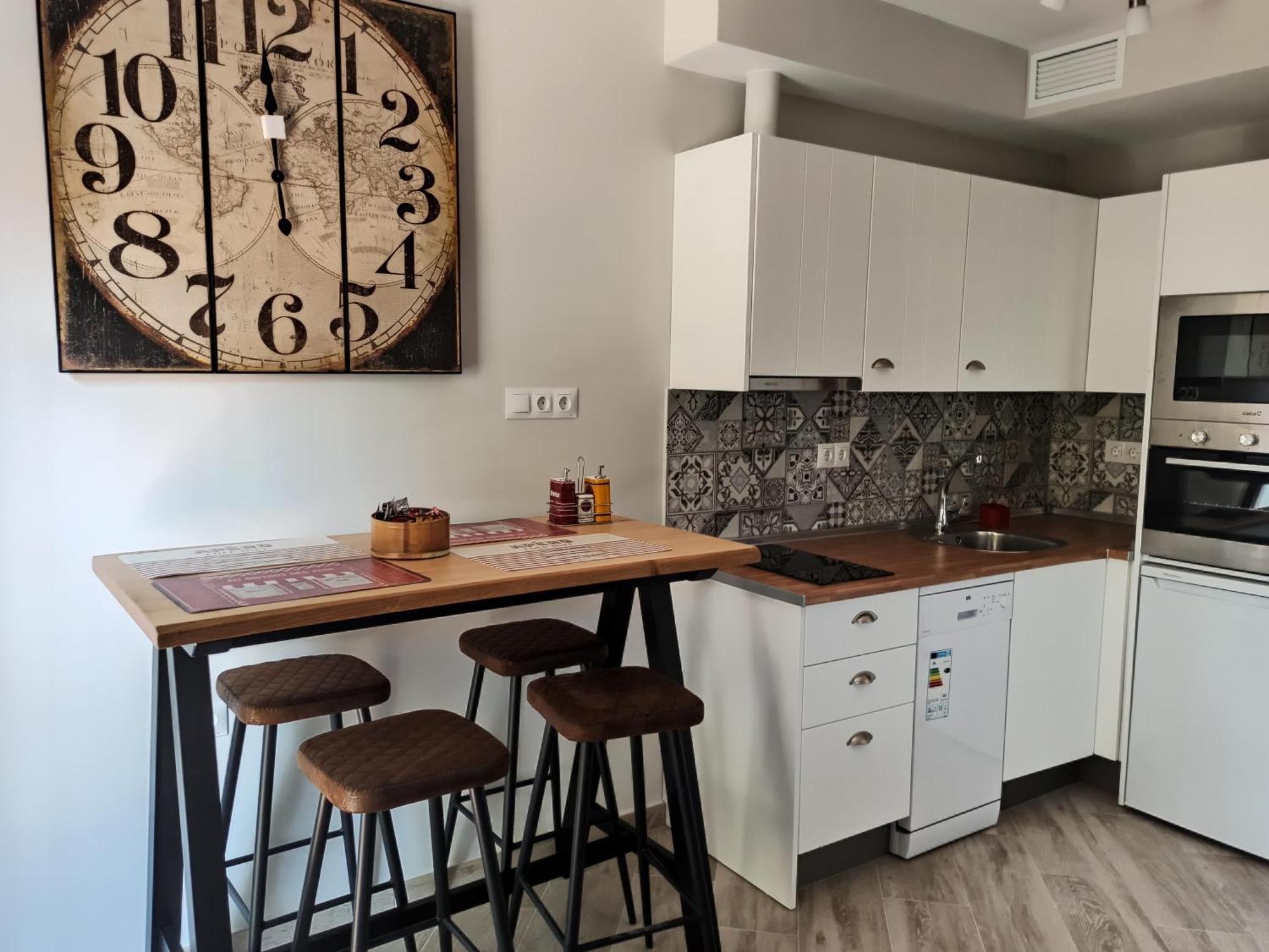 Barcelo 21, Parking On Request, Atico With Terrace & Studio With Patio, Center, Breakfast Included, Quite Neighborhood, Bc マラガ 部屋 写真